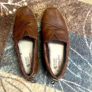 Bob’s by Sketchers. Faux Leather Size 6.